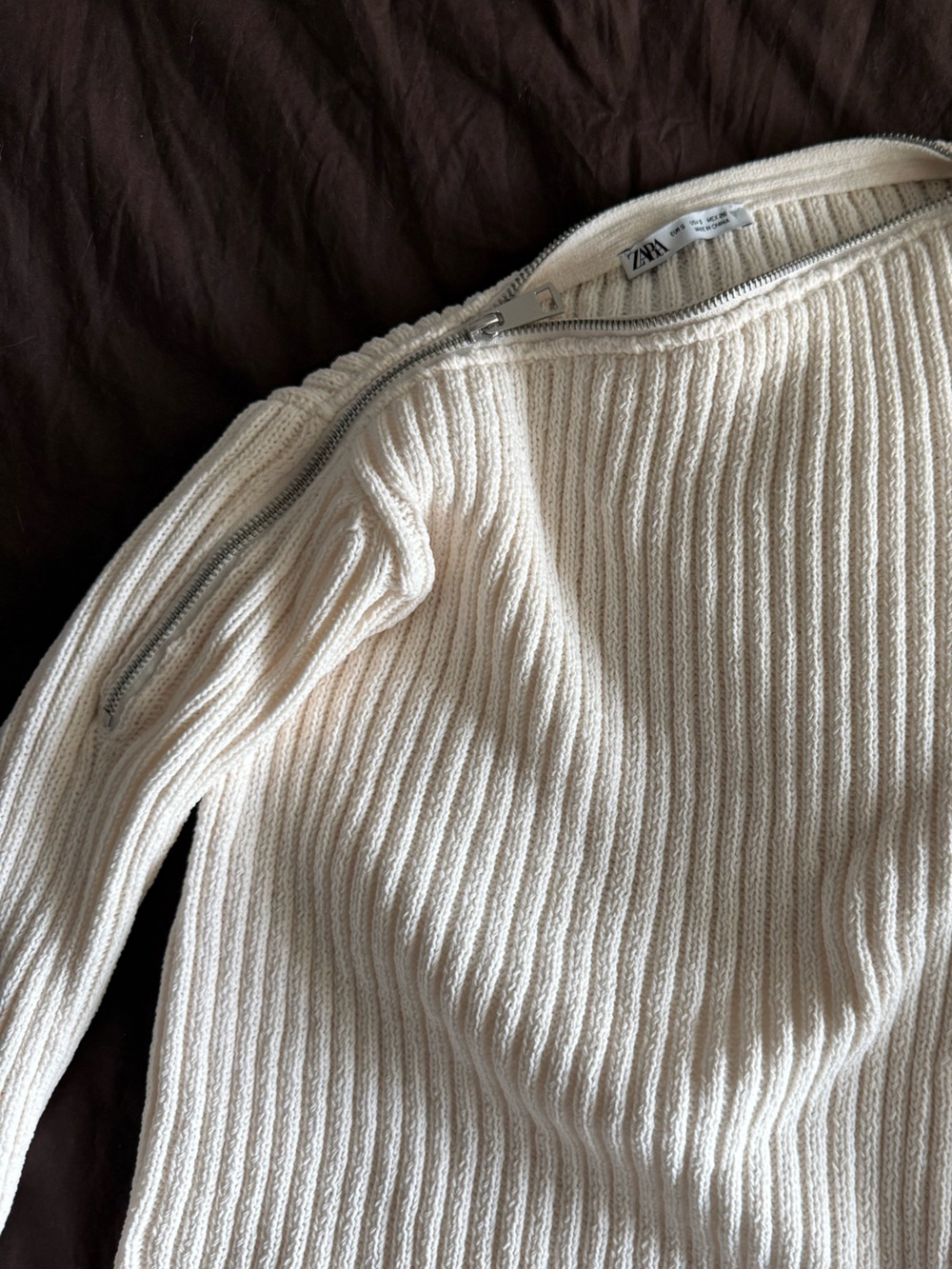 Zara Off-Shoulder Ribbed Cream Sweater - Picture 2 of 3